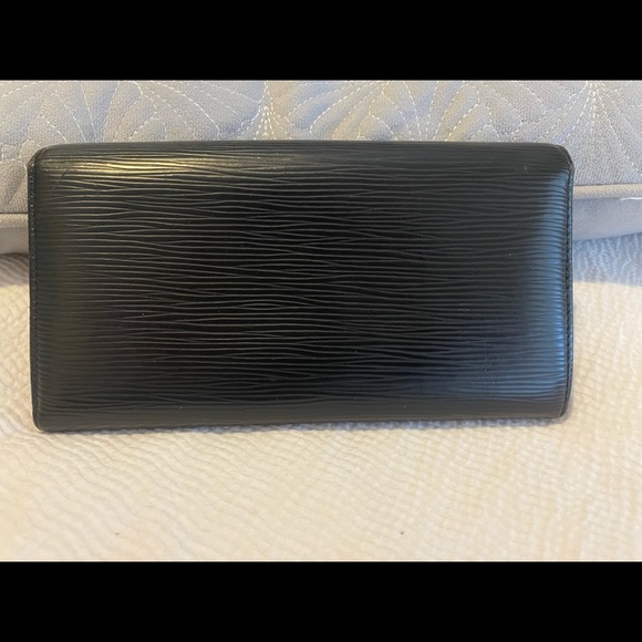 Louis Vuitton Black Epi Leather Wallet - Picture 3 of 12
